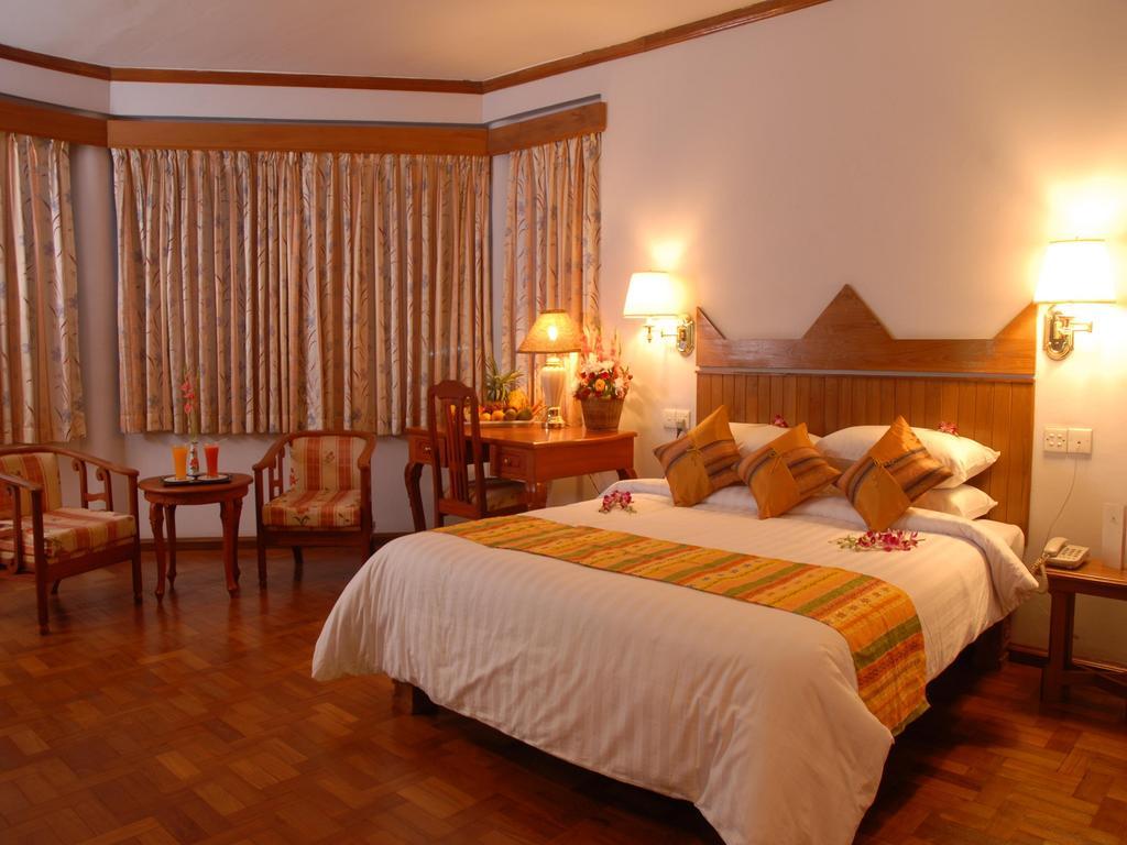 Amazing Kaytu Hotel Taungoo ภายนอก รูปภาพ