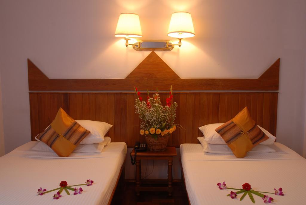 Amazing Kaytu Hotel Taungoo ภายนอก รูปภาพ